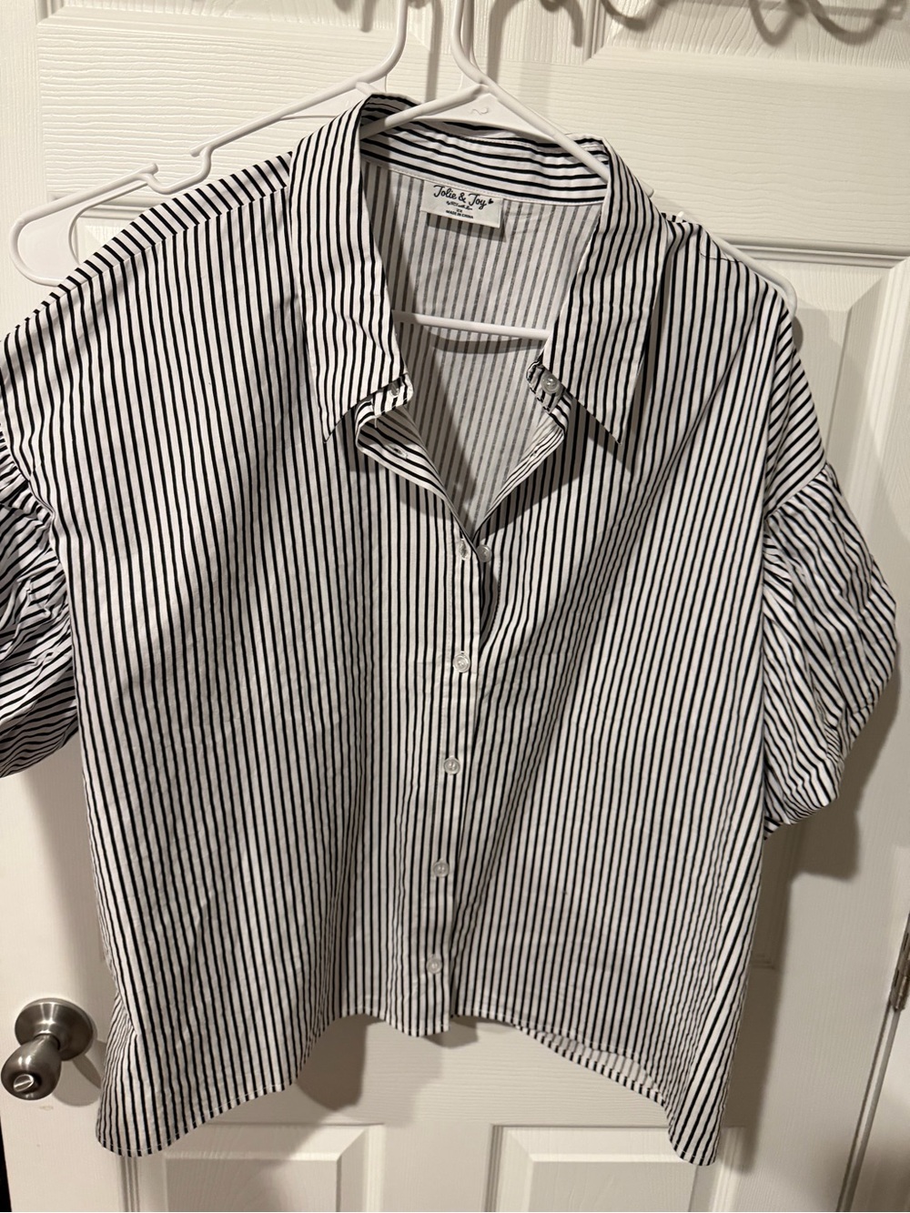 Black & White Striped Button-Down Shirt - Relaxed Fit
